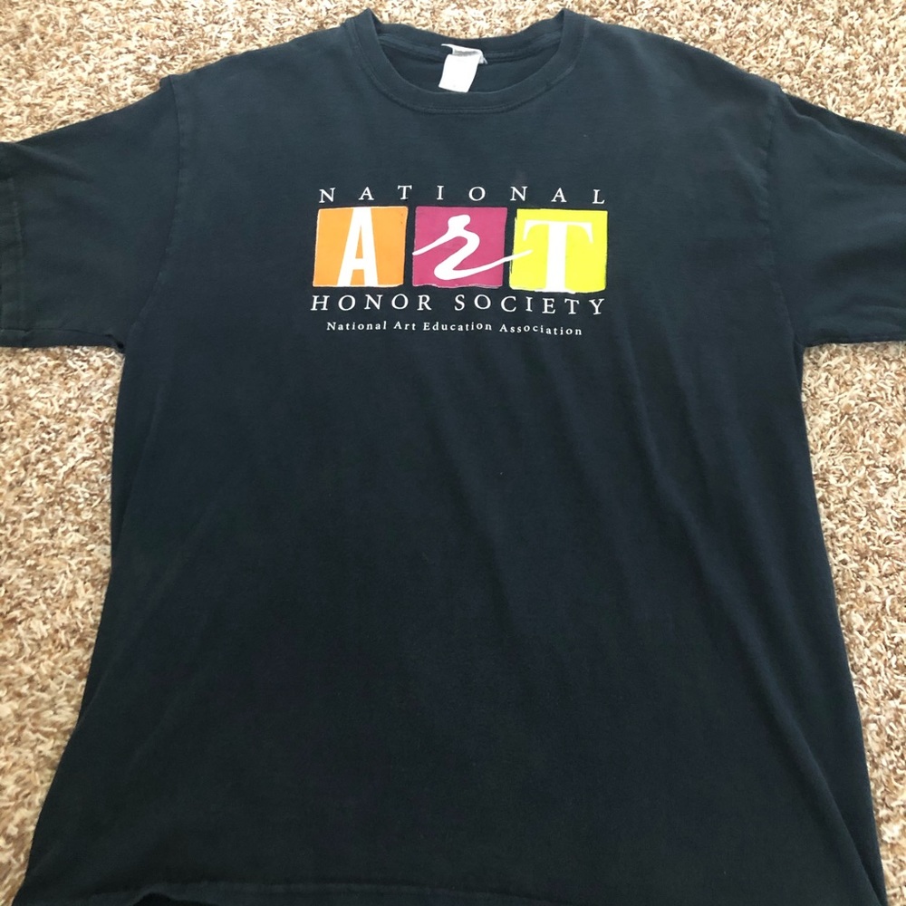 Black t shirt